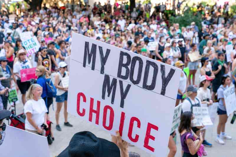 El aborto ha sido completamente prohibido en más de una docena de estados desde la anulación de Roe v. Wade