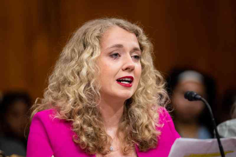 Allie Phillips testifica ante el Congreso sobre su aborto en febrero