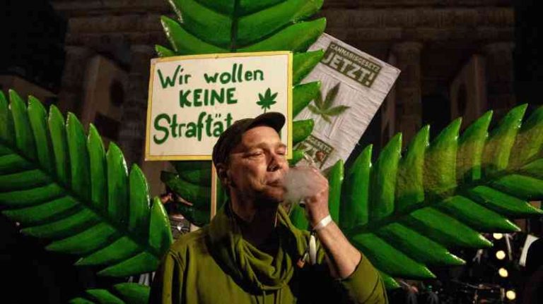 El cannabis está despenalizado en Alemania, pero el reglamento genera confusión